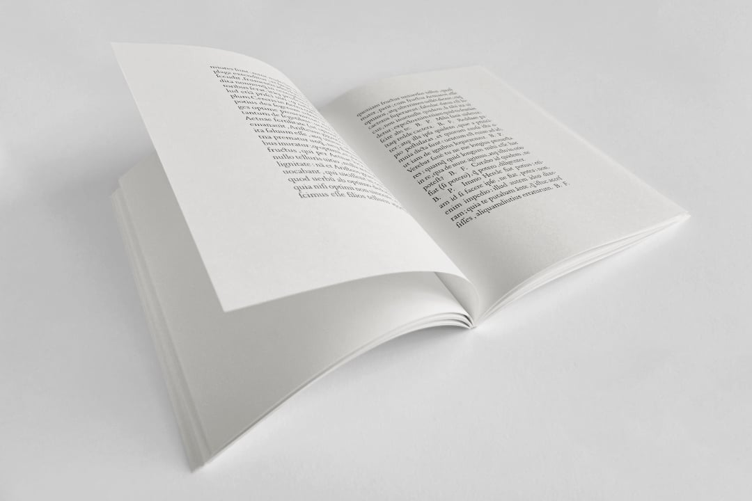 De Aetna Schriftmusterbuch mit aufgeschlagenen Seiten.|De Aetna type specimen book with open pages.